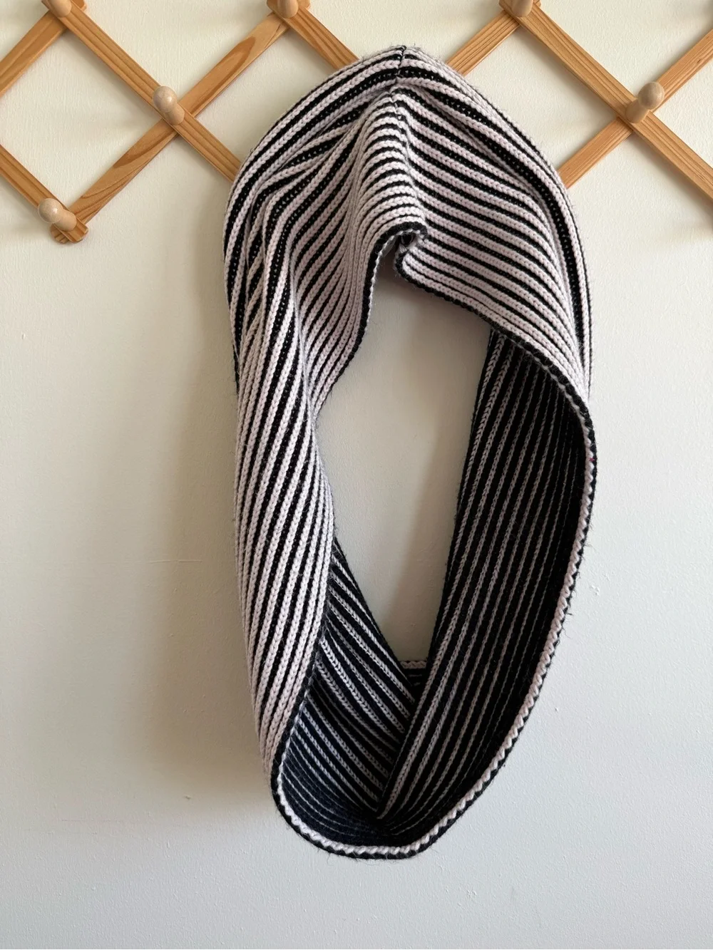Kate spade Stripe Knit Scarf